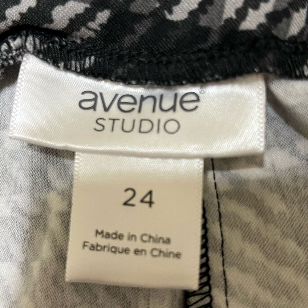 Avenue Studio Black Gray White Jemma Check Pull On Pants Size 24 - Picture 5 of 6